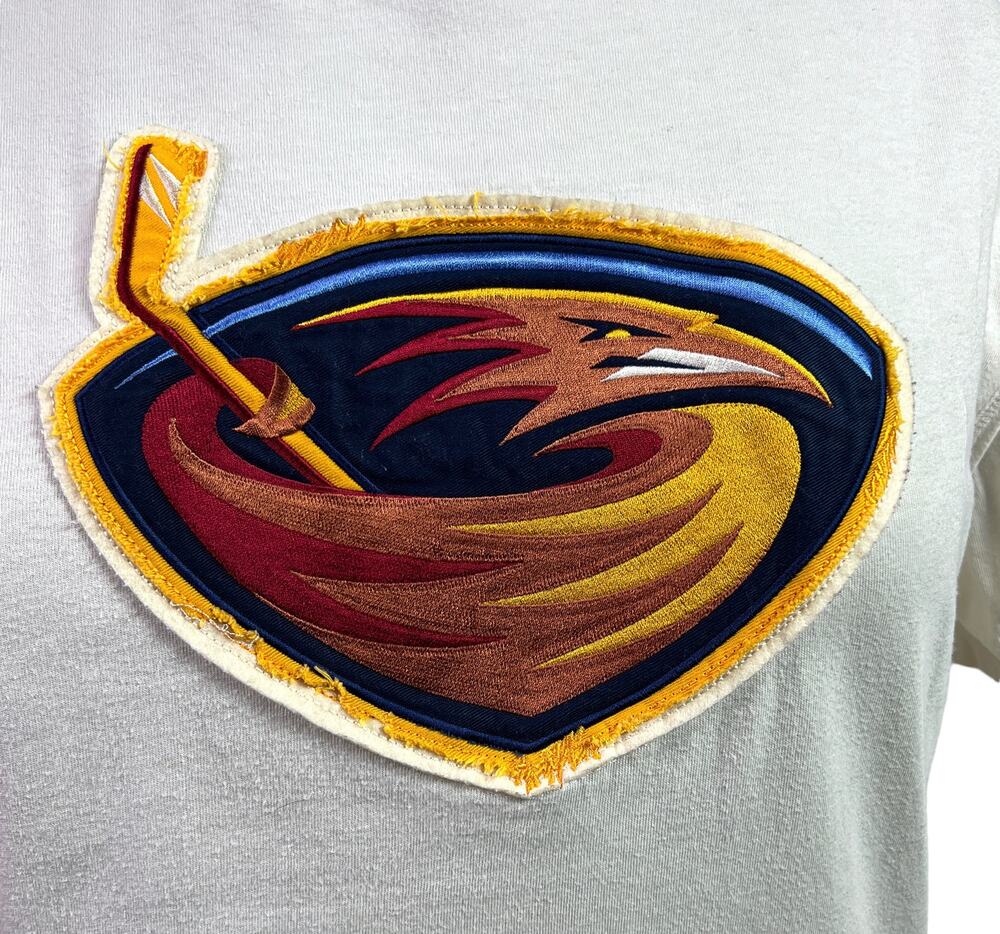 Reebok Vintage Face Off NHL Streetwear Atlanta Thrashers Hockey Tee Size Medium